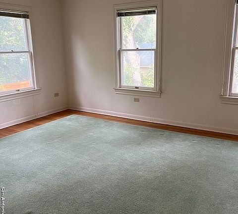 5th image of 211 Tuxedo Ave
