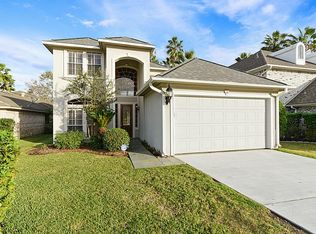 15 Villas Ways Dr, Montgomery, TX 77356