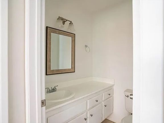 Downstair half bathroom