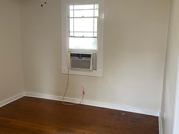 4th image of 2818 Cadiz St Unit 2
