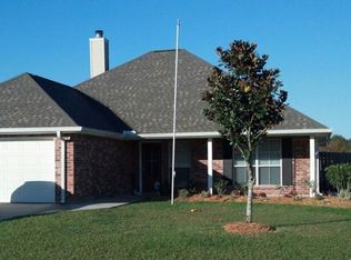 15273 E Bayou Dr, Prairieville, LA 70769