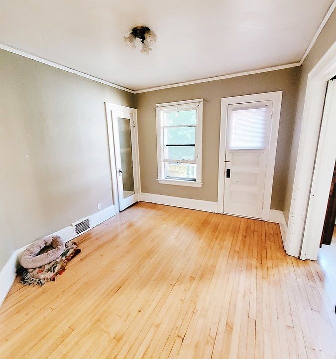 1st image of 2849 N Pierce St #C