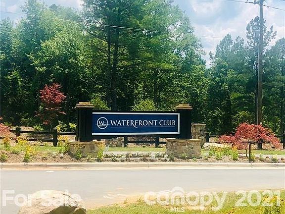 5th image of 17 Windward Ln #17