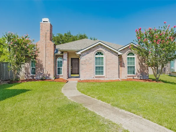 2918 Periwinkle Ct, Garland, TX 75040