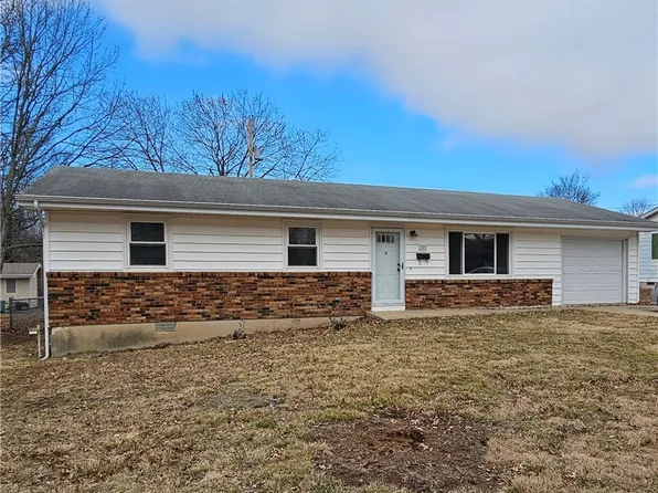 1003 Elizabeth St, Eldon, MO 65026
