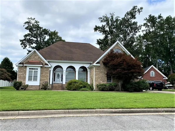 3353 Mintonville Point Dr, Suffolk, VA 23435