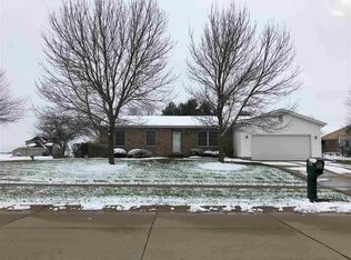 107 E Garnet Ln, Long Grove, IA 52756