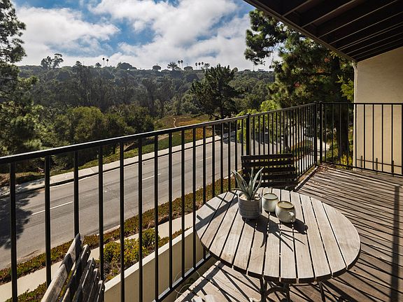 4th image of 1058 Miramonte Dr APT 11