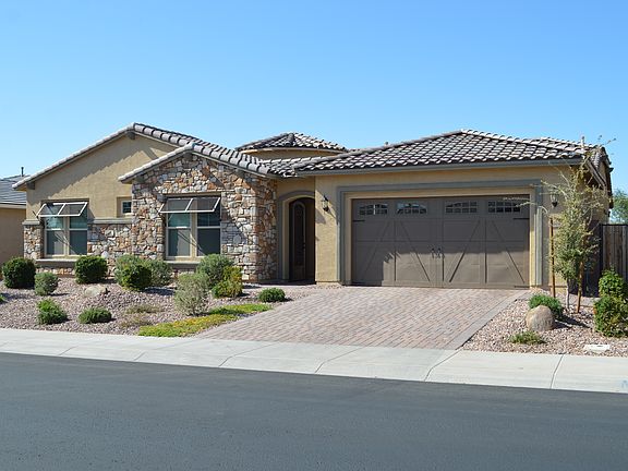 3rd image of 2398 E Susan Dr