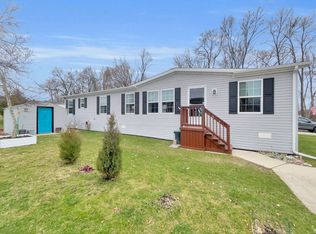 13596 Albany Ct, Hartland, MI