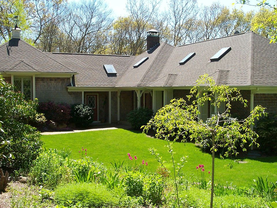 Front Yard & Entry