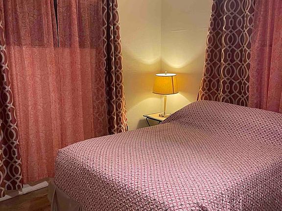 5th image of 475 Brentwood Dr #2
