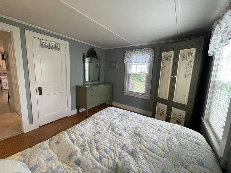 24 Rockland St — Photo 13