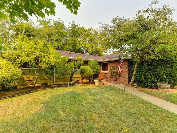 4th image of 2911 Tamalpais Way