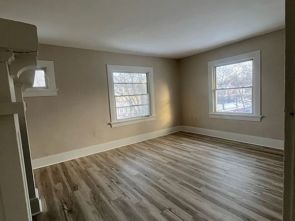 3rd image of 541-543 Grafton Ave #541-1/2