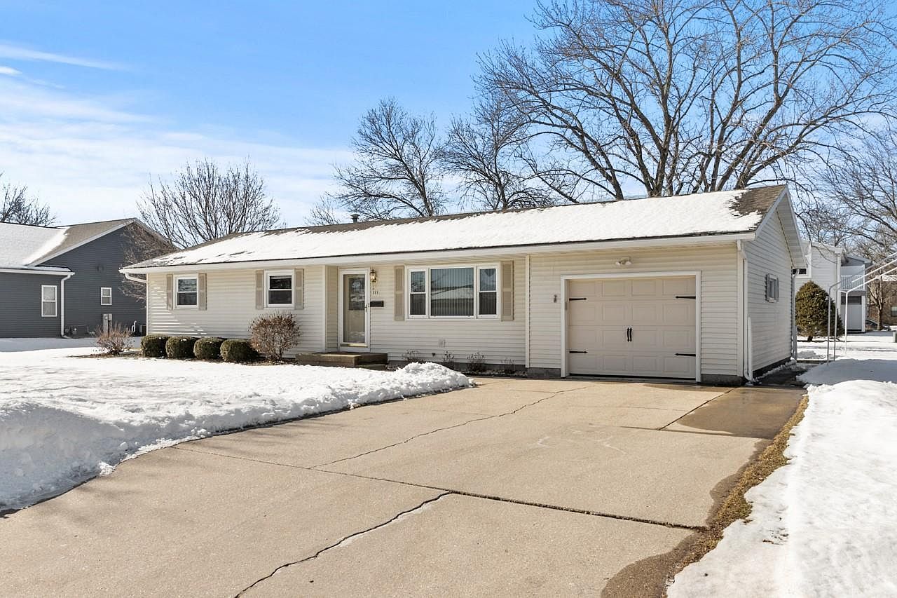 111 Cedar St, Sauk City, WI 53583 Zillow