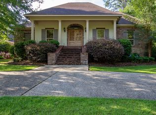 9 Medinah Dr, Hattiesburg, MS 39402