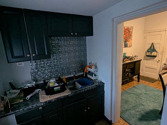 4th image of 6132 Chew Ave