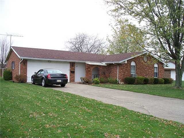 1st image of 305 N Harmony Dr