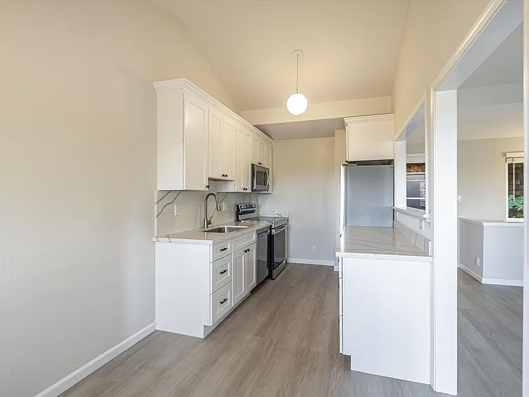 109 Cleland Ave — Photo 5