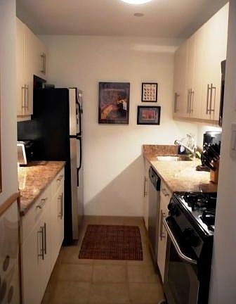 2nd image of 225 S 18th St Unit 1418