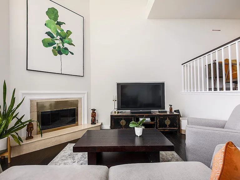 1329 Spyglass Dr — Photo 10