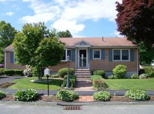 20 Woodside Ter, Woburn, MA 01801