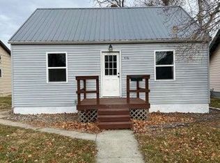 416 W 11th Ave, Mitchell, SD 57301