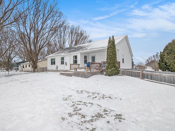 3rd image of 3155 Greenfield Dr