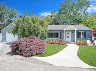 66 E 15th St, Huntington Station, NY 11746