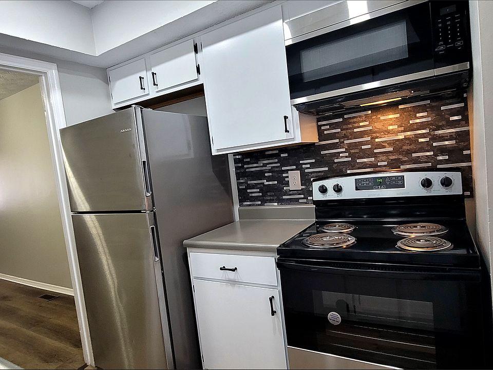 1st image of 3531 Spanish Villa Dr