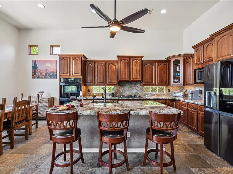 14586 E Wethersfield Rd — Photo 9
