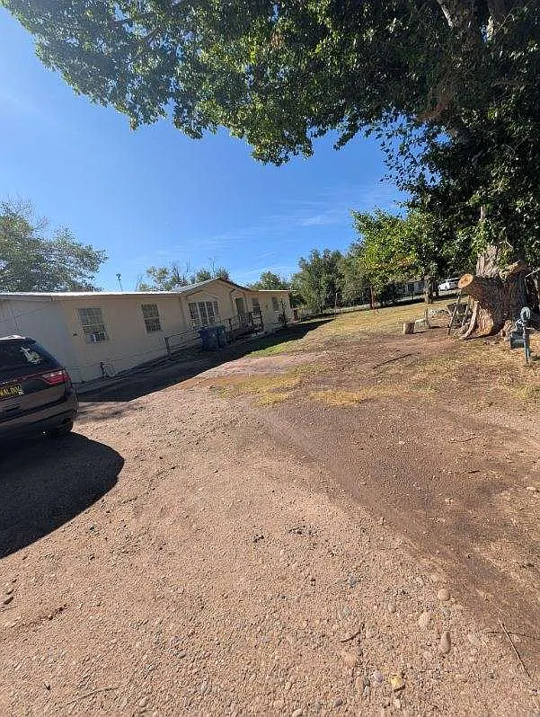 5 bed, $1,800 — Photo 1