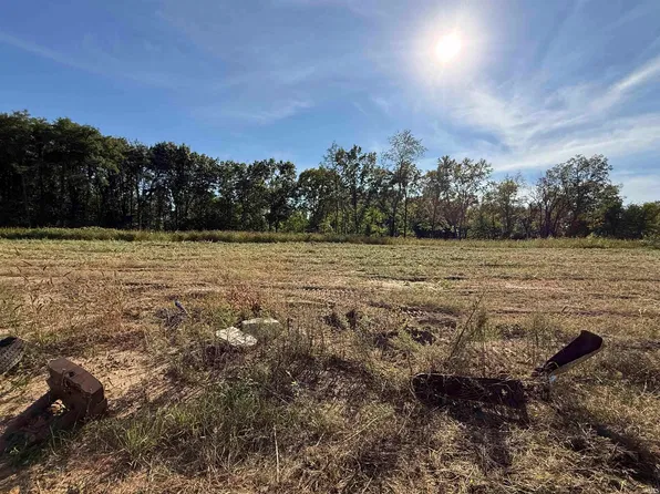 50849 Tasha Dr, Bristol, IN 46507