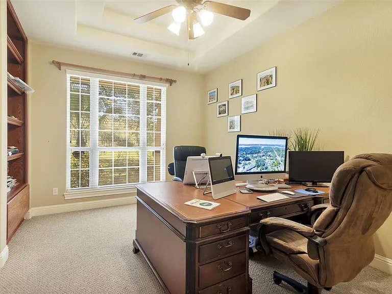 5600 Laguna Cliff Ln — Photo 6