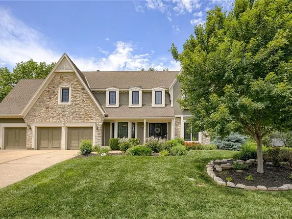 12612 Stearns St, Overland Park, KS 66213