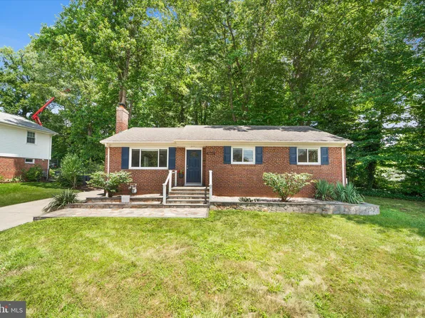 7403 Bath St, Springfield, VA 22150