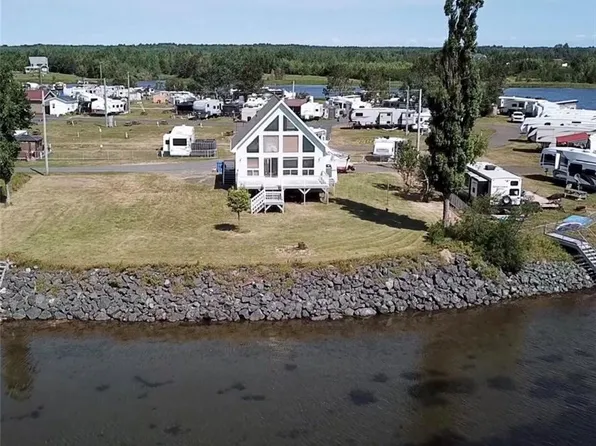 82 De La Pointe Rd, Tracadie, NB E1X 3T8
