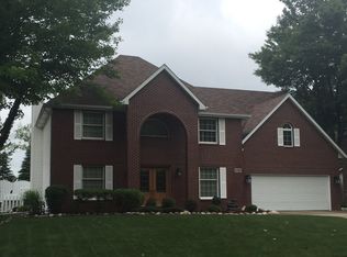 6105 Woodpark Dr, Midland, MI 48640