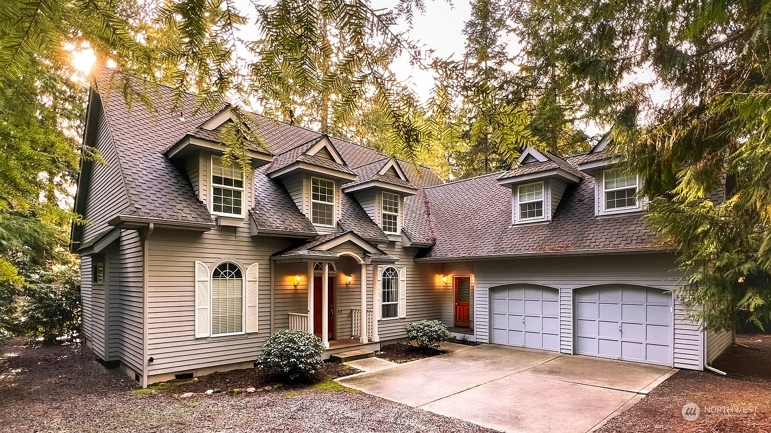 55 Oak Shore Drive photo 1