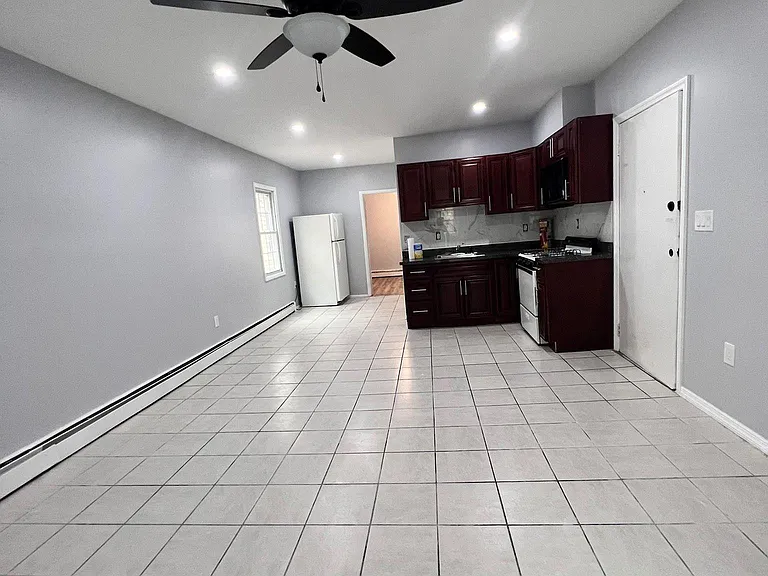 226 Duncan Ave #2 — Photo 5