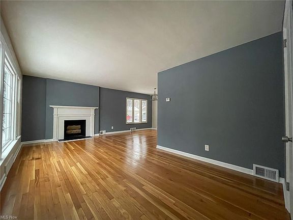 3rd image of 3868 Monticello Blvd