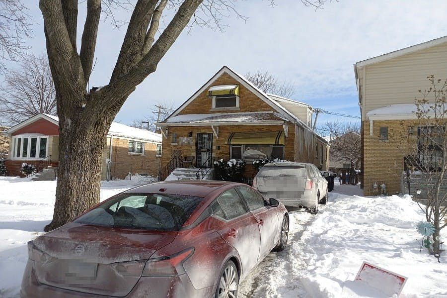 2nd image of 9541 S Charles St