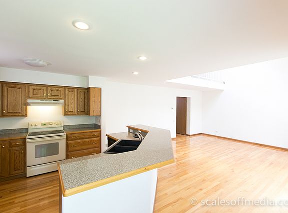 4th image of 4532 Olmstead Dr