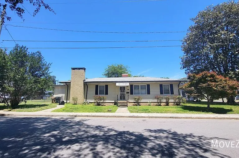 412 Hamby St — Photo 10