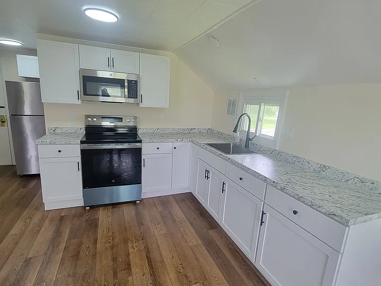 7574 Lakeport Rd #4 — Photo 6