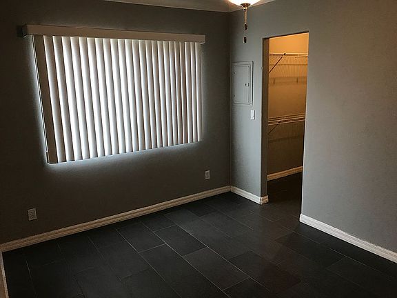 5th image of 853 Thomas Ave APT 8