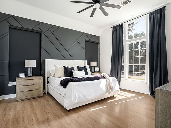 4th image of 3010 Harborview Blvd