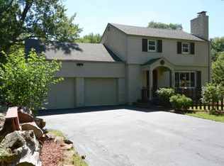 18945 Lothmoor Drive Lower, Brookfield, WI 53045