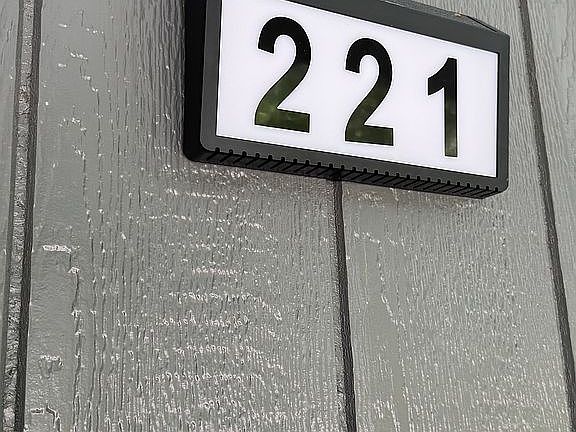 5th image of 221 Freeman Ln
